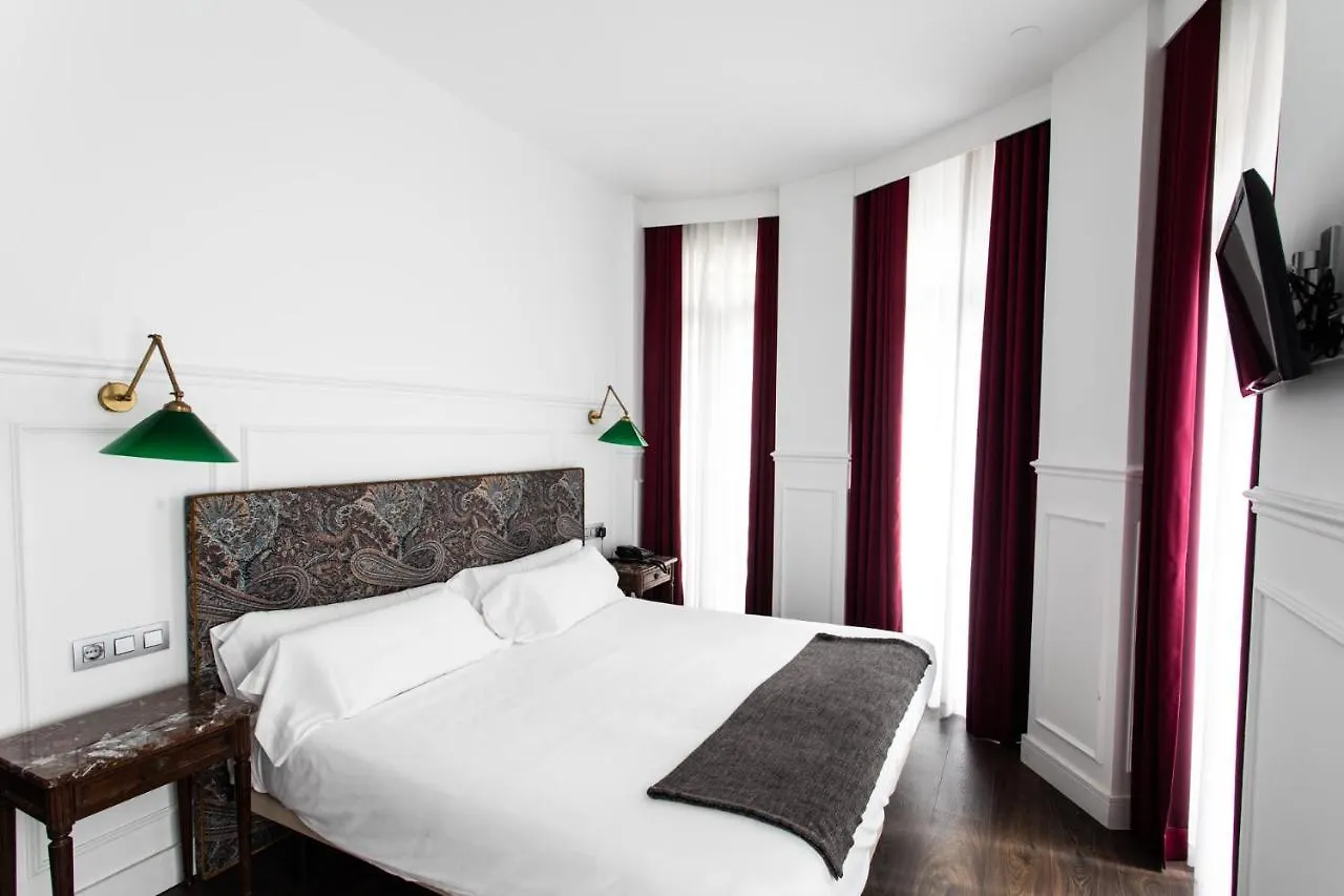 Bernardo Hotel San Sebastián 2*,  España